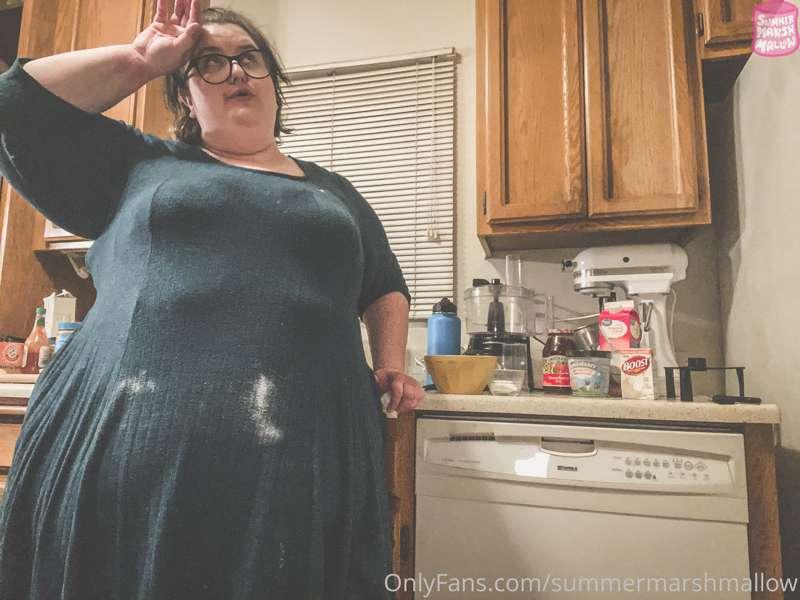 Mid-baking strawberry cheesecake shake!