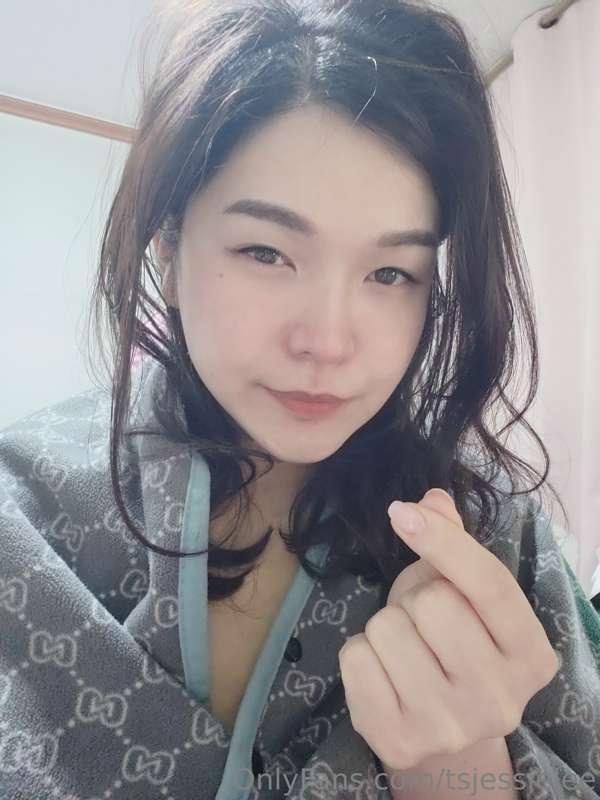 와 21시간 잤어요;;  얼른 영상 편집해서 올리겠습니다
I slept 21 hours lol- time t..