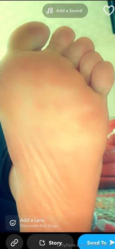 U want to lick my sole baby x