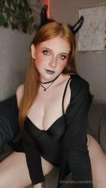 Hey cuties. #asmr #ginger #pale #tall #tattooed