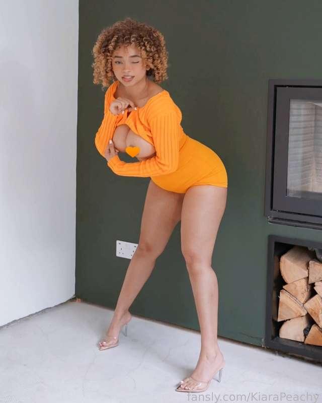 kiarapeachy image #1