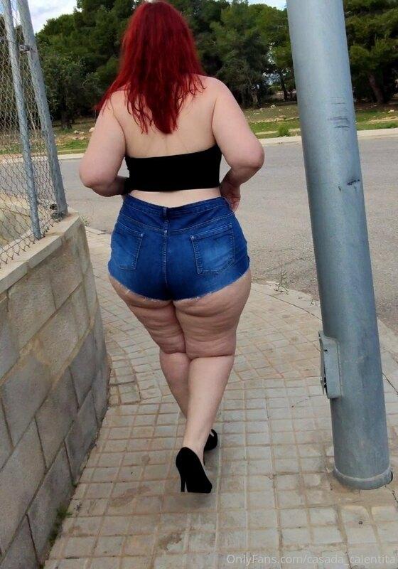 ?? Hoy me sacaron al campo a follarme, aquí tenéis unas foto..