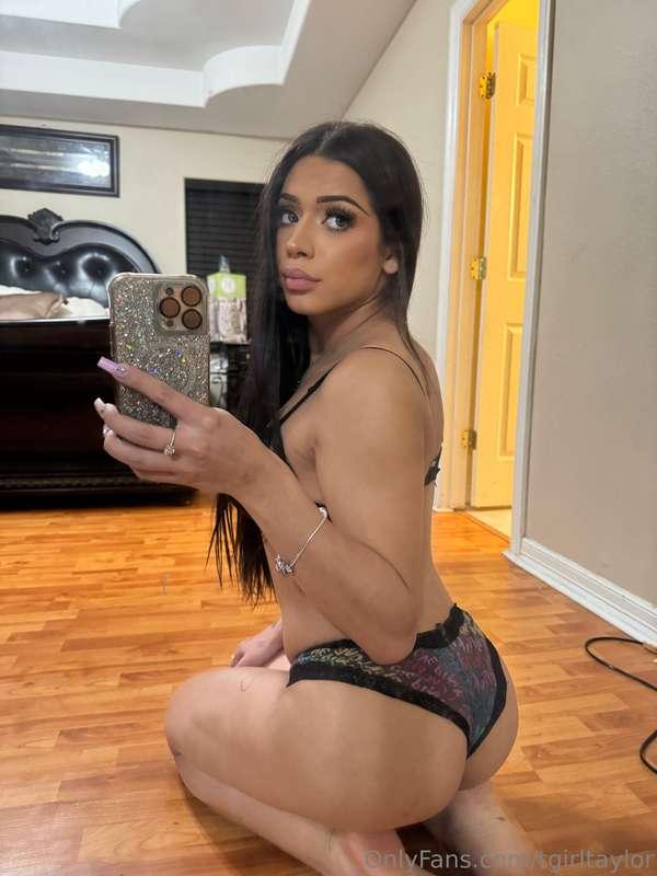 i'm ready to sit on you!🔥😋