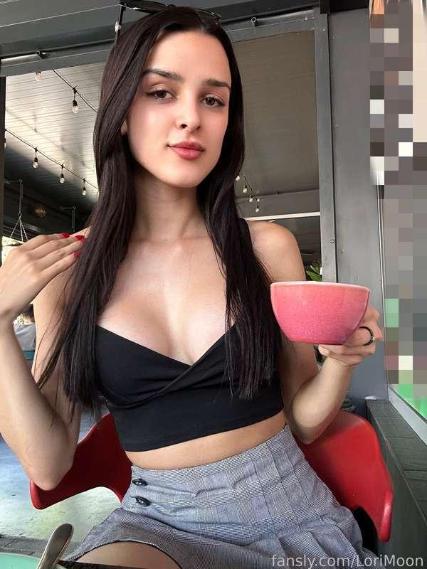 the cup of my coffee costs more than your ass, you freaking beta lol




#slave #humiliation #mistress #beta #worship #goon #simp #bigboobs #teen #bimbo