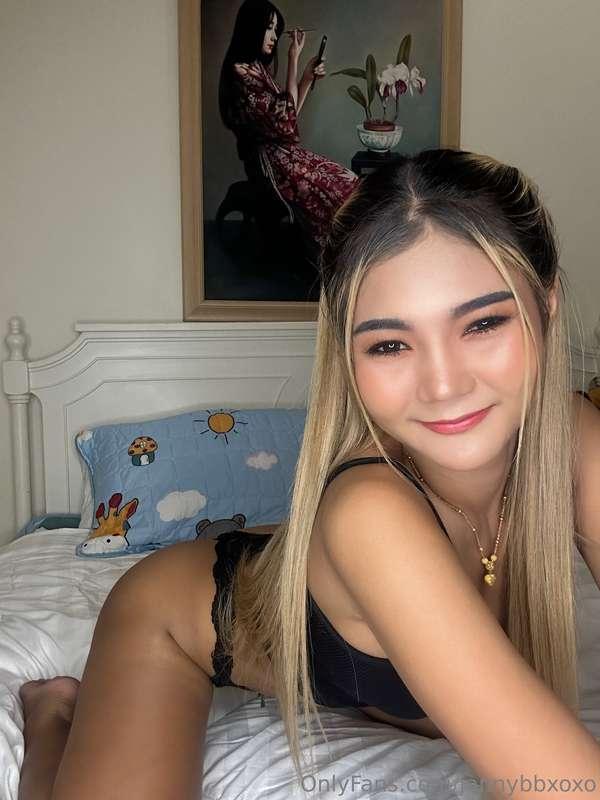 I'm your naughty girlfirend😍