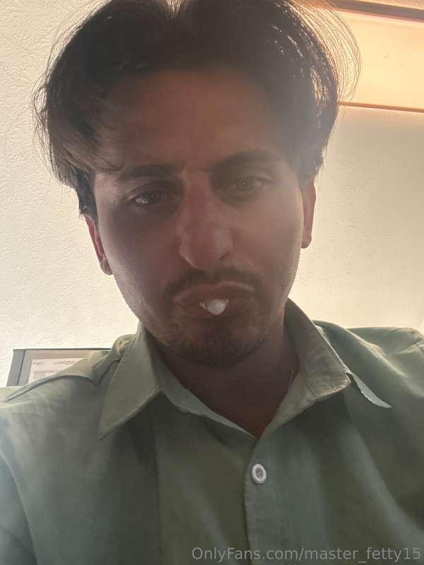 Good morning losers open up and pay for my breakfast 🤤