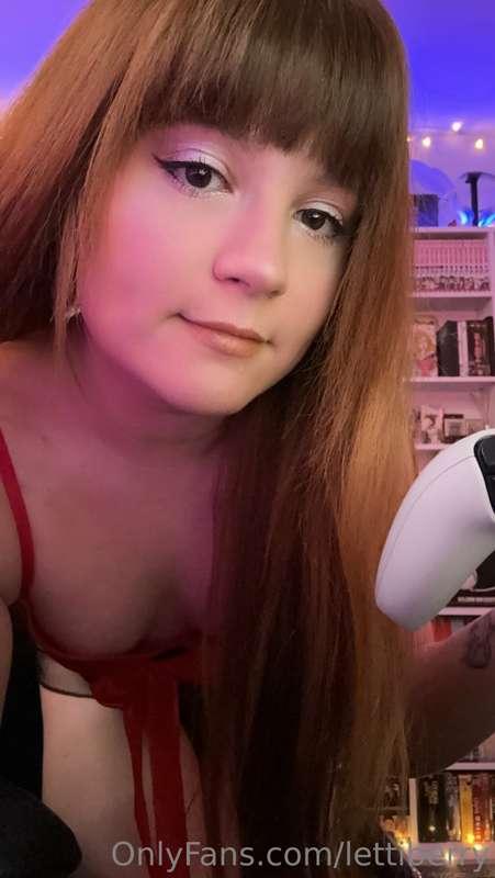 Had some fun gaming night yesterday 🤭🥰 Started to play Honka..