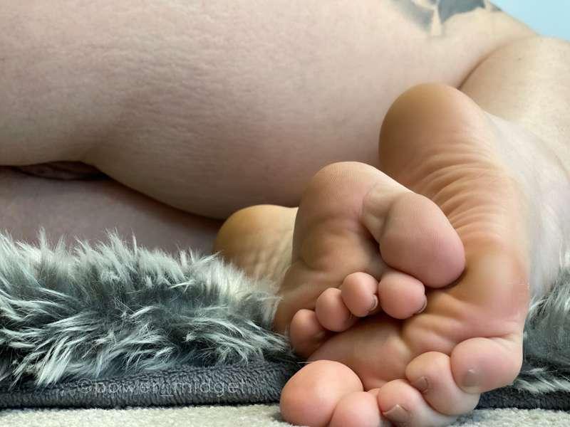 Close up lil piggies 😋