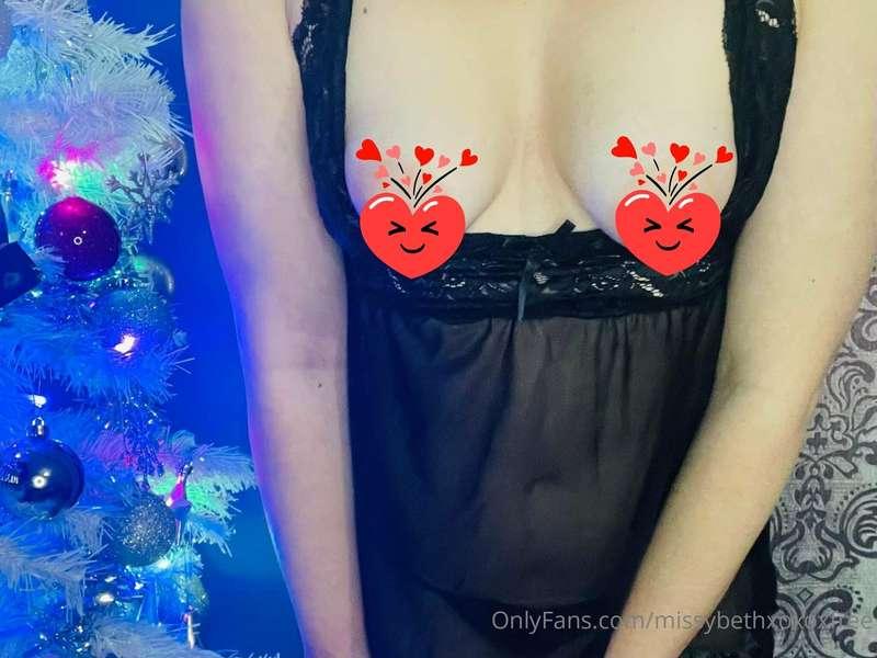 Come to my paid page and remove the emojis!😘😘😘