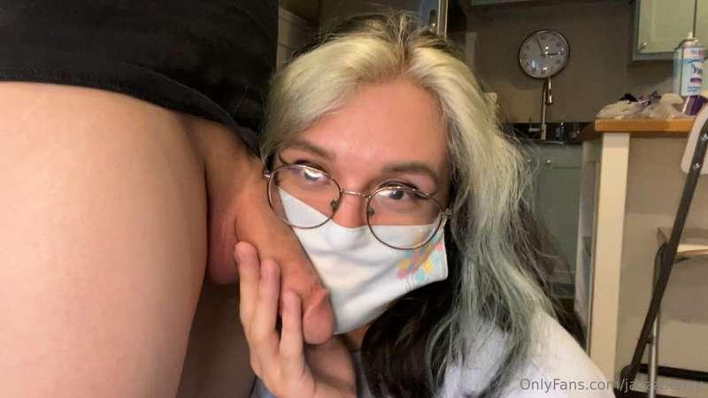 I love having cock on my face