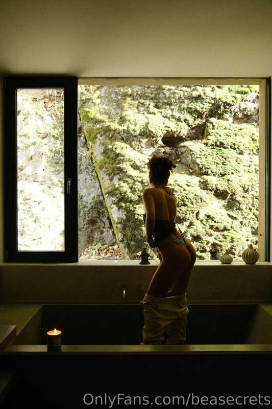 prima che arrivassi quella roccia sullo sfondo era un sassol..