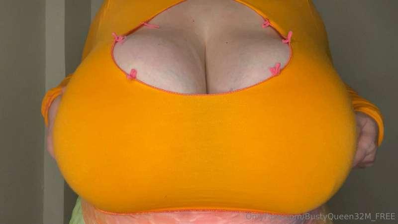 Free video (feed) is on @BustyQueen32M

Length: 2+ mins