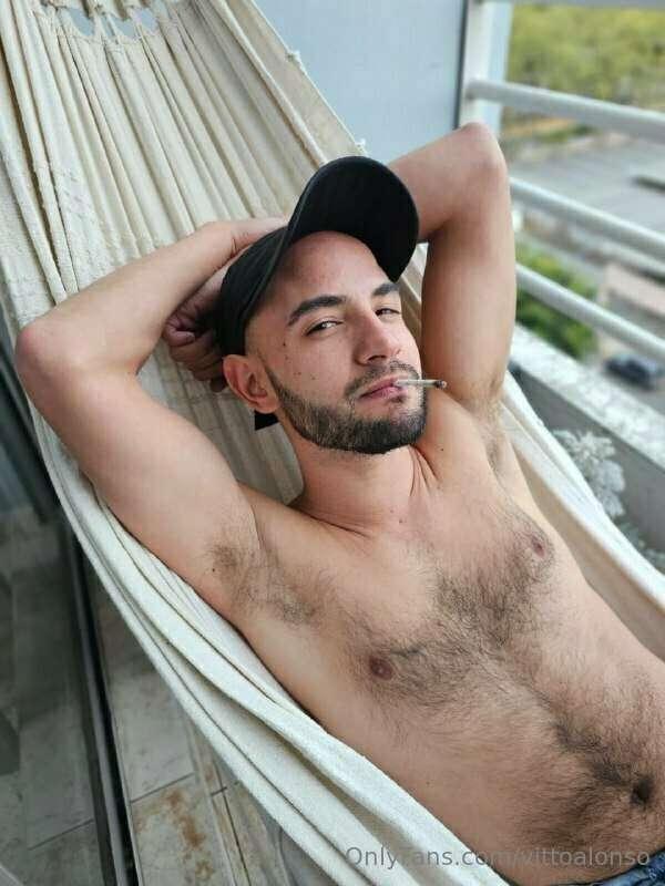 🐺 @aleklucian ♨️ The hottest wolf ready to go hunting for yo..