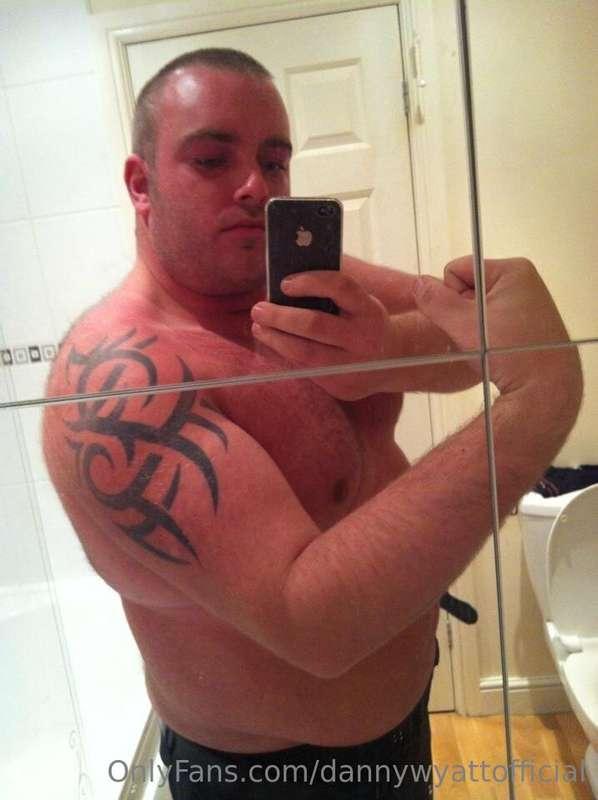 dannywyattofficial image #3