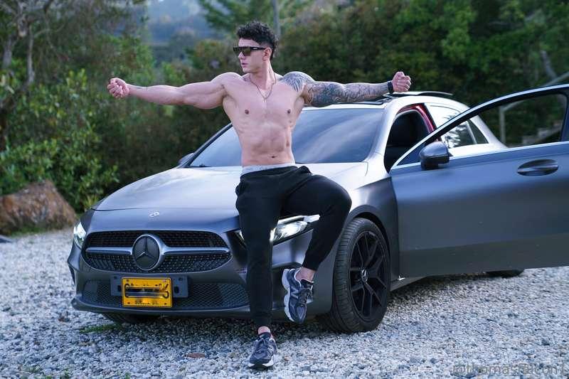 Your strong and sexy man is here😈💪🏻🔥