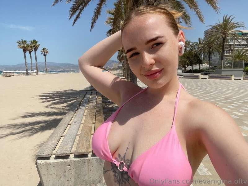 Life in Spain hits different when the sun kisses your skin l..