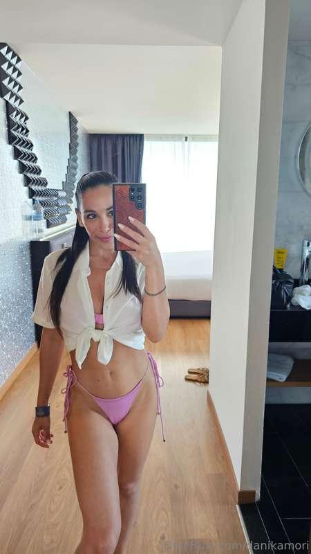 Feels like summer again on my VIP account 🔥🔥https://onlyfans..