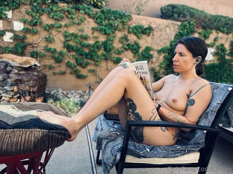 Too hot for clothes. 😈