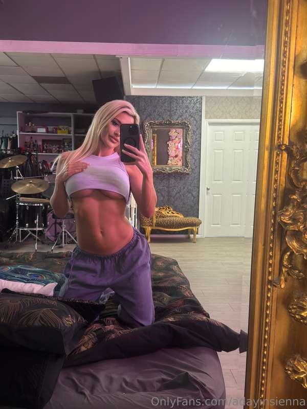 BTS from a glamour shoot that I did, video is on my profile ..