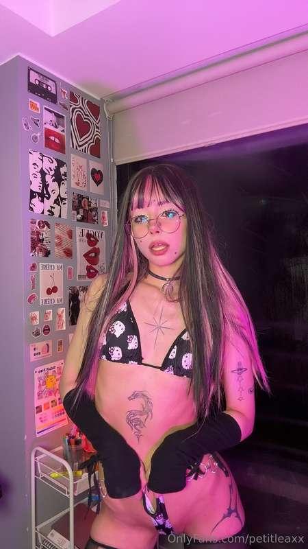 petitleaxx image #0