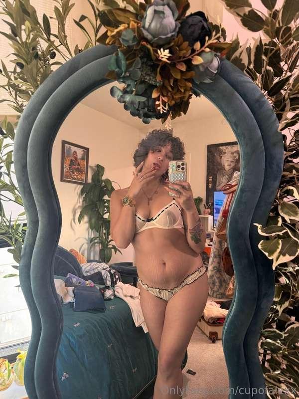 Hear me out... backshots infront of the mirror? 🫶