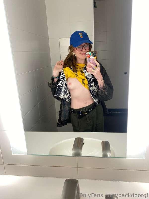 I love restroom flashes lol 😝 luckily no one saw me