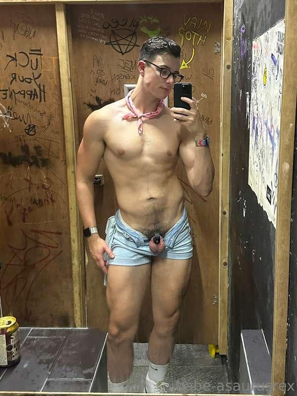 babe_asaurusrex image #2