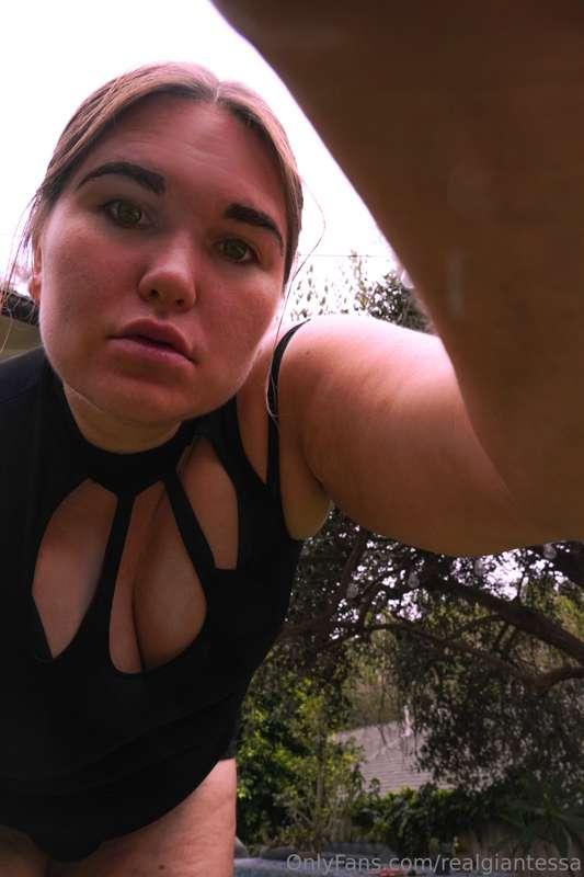 Amazon smothering / Giantess vore photoset 😍🤏