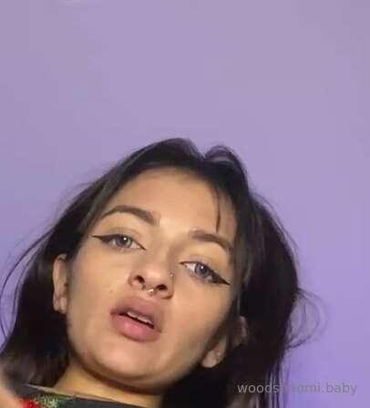 @femdomvane 😈 When your Mistress 👄 speaks, you need to be qu..