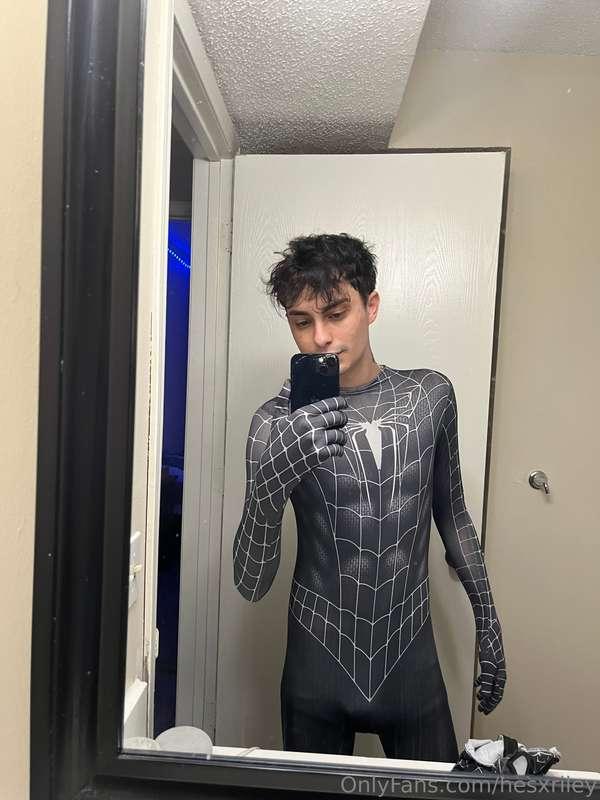 who wants the full video 🕷️