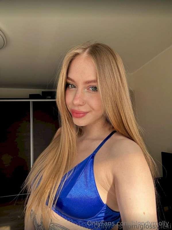 🎀@glossy.lexi🎀𝗙𝗥𝗘𝗘 𝗣𝗔𝗚𝗘🎀@glossy.lexi🎀@glossy.lexi ✨𝐇𝐎𝐓 𝐁𝐋𝐎𝐍𝐃..