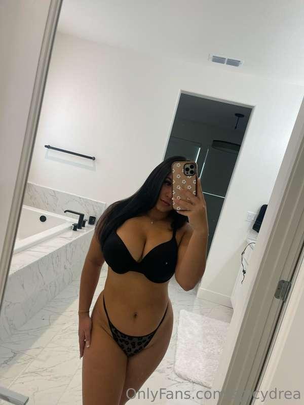 I love this set 🖤 what would you do to me rn 😈