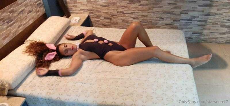 Tu conejita favorita, le encanta la colita en punta, lista p..