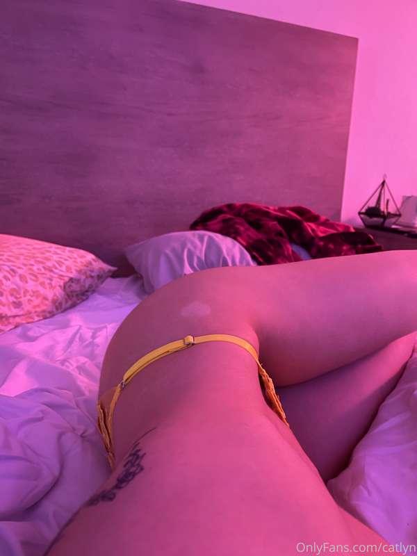 would you cuddle with me and be my sugar daddy?