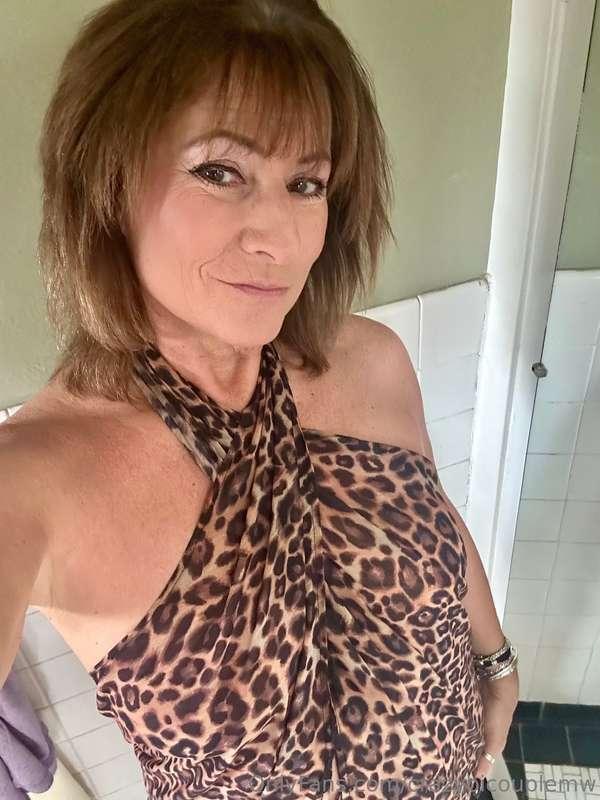 Saturday throbbing… think I fucked myself quite raw last nig..