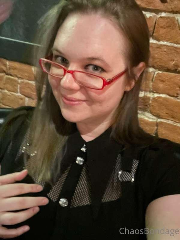 Hey look! A sfw photo! Sometimes I wear clothes 😂