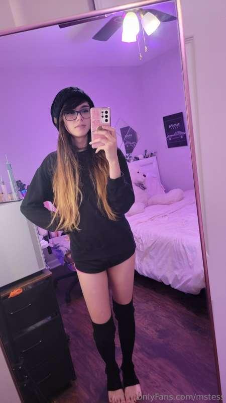 Lets cuddle with our sweaters on😘 (until it gets too hot😏)