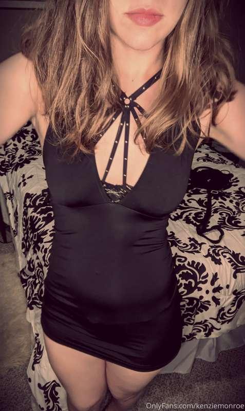Strappy and black, just like my leather. 😍
