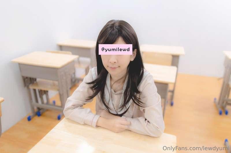 lewdyumi image #5
