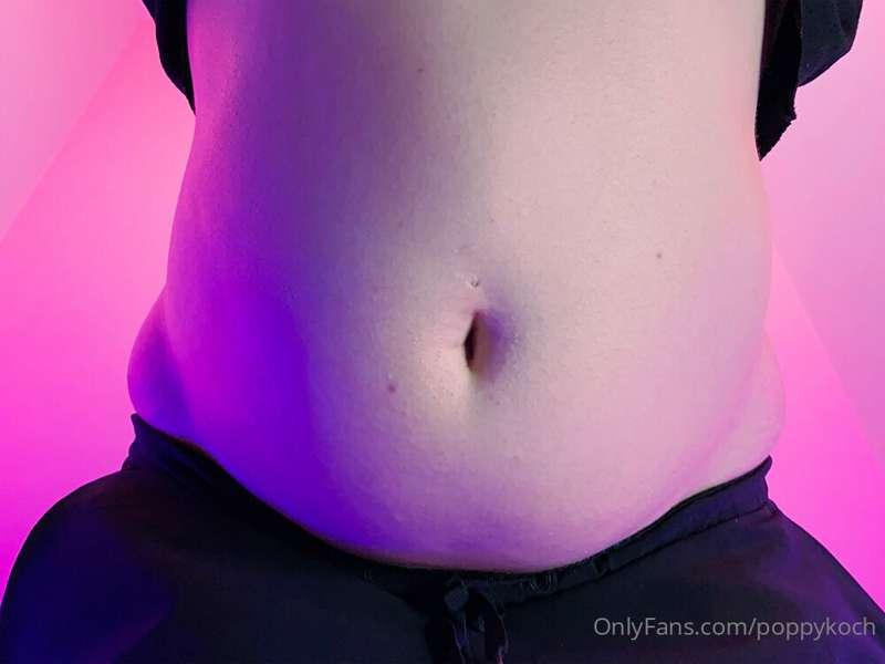 Just look at my chubby little love handles peaking out aroun..