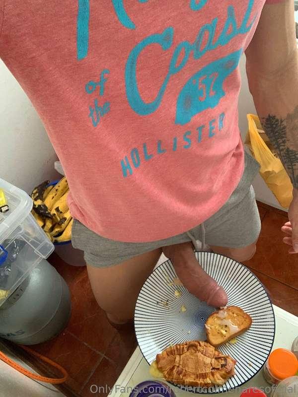 Quien quiere pan con mermelada de coco. 😈