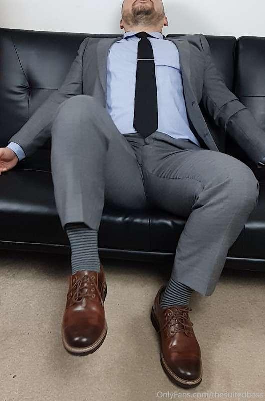 thesuitedboss image #0