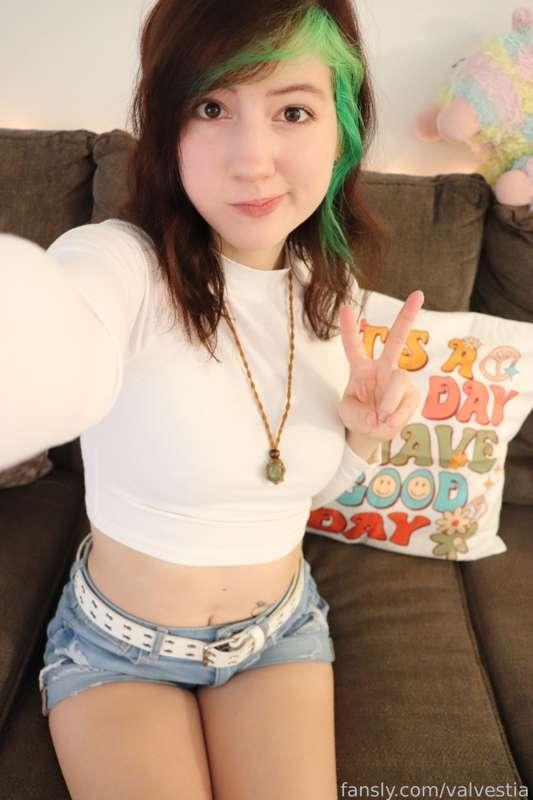 What do you think of this outfit ? ;3