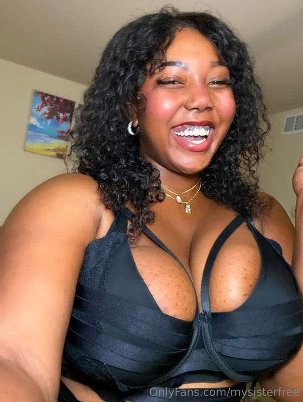 Happy titty Tuesday from your favorite bbw 🍒👅🍼 do you like b..