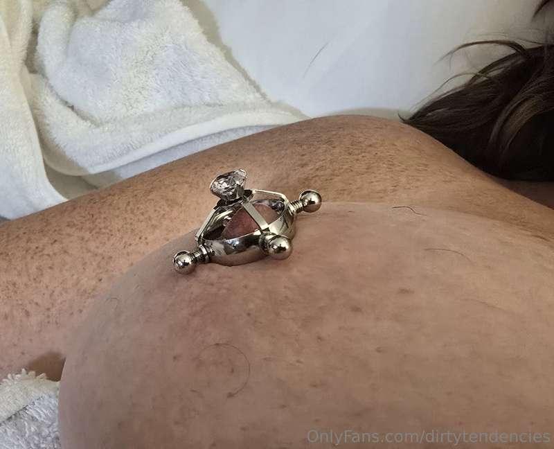 Nipple and clit teasing! Clamps and a suction tube on my sen..