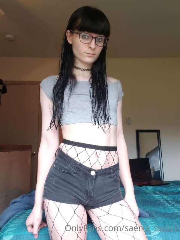 Took some outfit centered shots todayy. Nothing too racy :3 ..