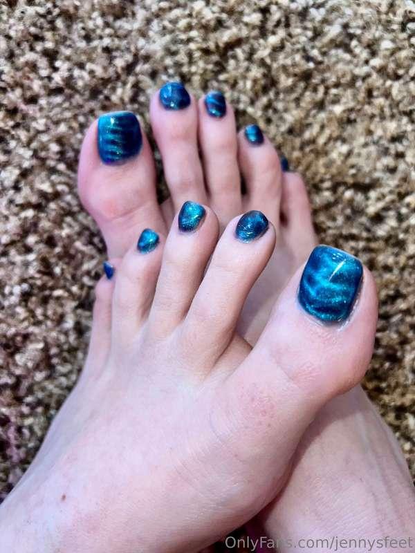 New Pedi 💙🩵 currently taking custom orders and doing video c..