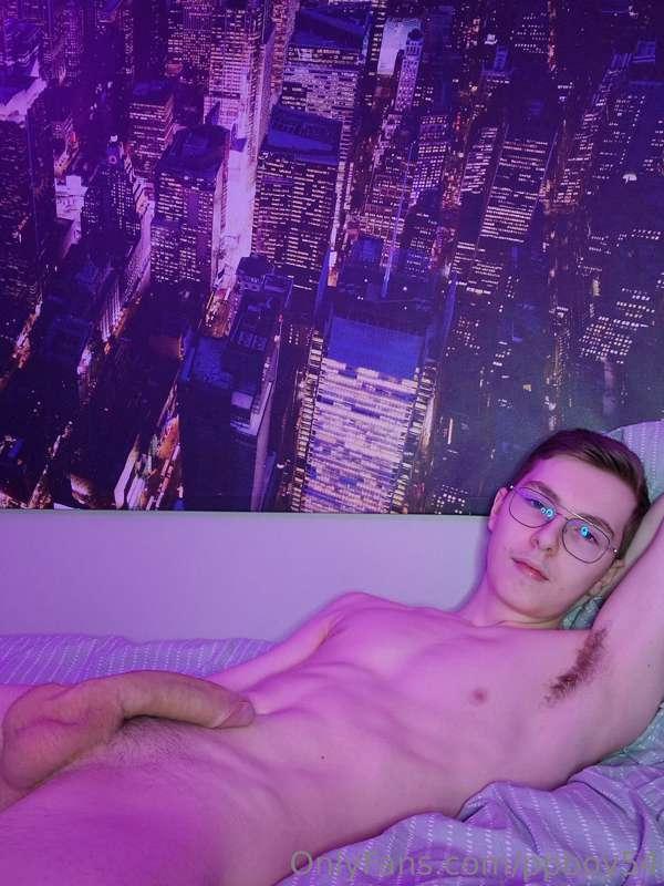 Wanna come lay down?