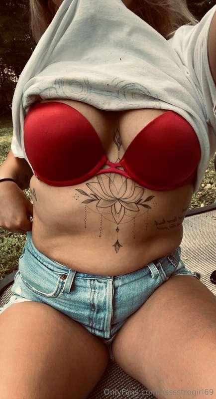Been a HOT minute but we’re back baby 🔥🍒 Message me for pers..
