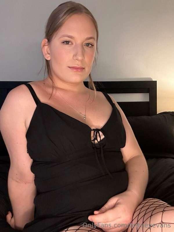 My cock poked through my fishnets and it made me horny 😜 I f..